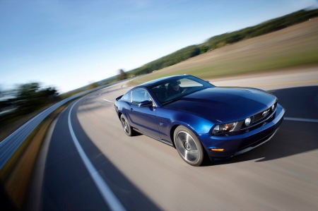 ford-mustang-2010-official-img_1
